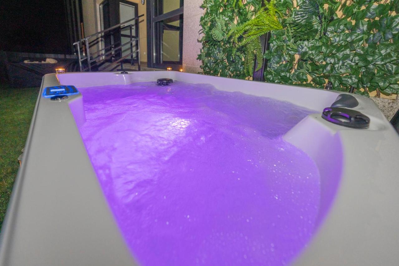 Garden Fisterra - Jacuzzi, Jardin Privado Y Vista Mar Apartment Bagian luar foto